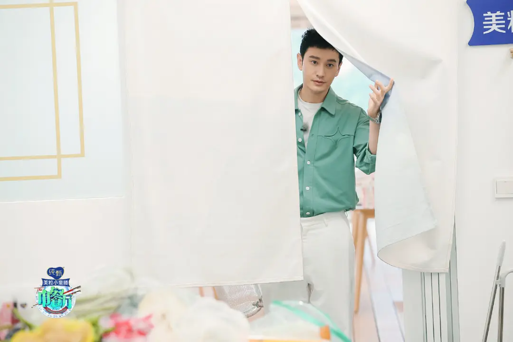 赵丽颖|《中餐厅4》回归，赵丽颖的暖心与黄晓明的成熟，是亮点