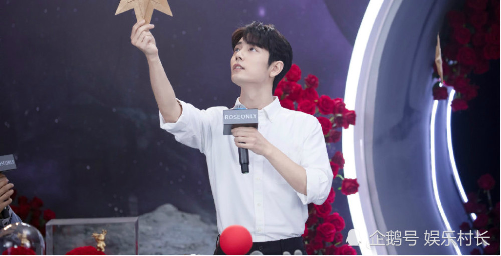 肖战|肖战直播登全球热搜，开小灶反水点赞抵制肖战微博，事后回应似吓得不轻