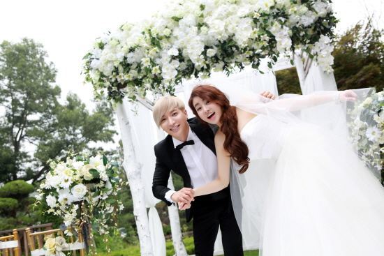 姜素拉|玄彬前女友姜素拉宣布与圈外年长男友结婚，曾被SJ利特在演唱会上“求婚”