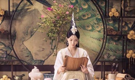 静夜思|李白的静夜思是古绝，改成律绝和五律后，可以看出不同诗体的区别
