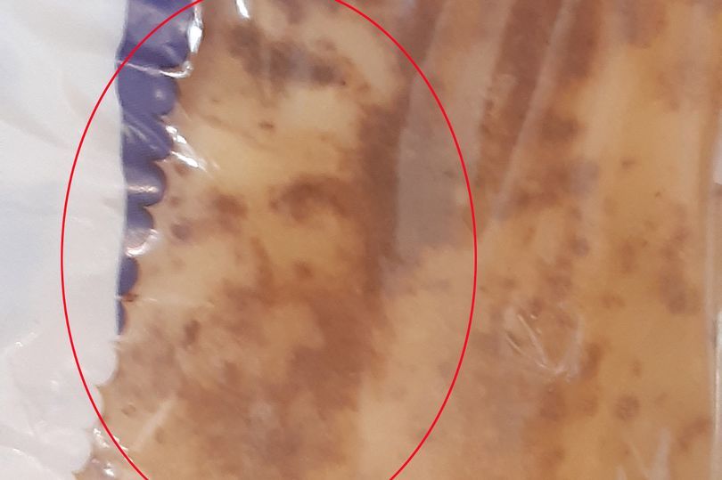 英国_社会|英国女子意外在土豆上发现耶稣图像，面目清晰可见，如同神迹