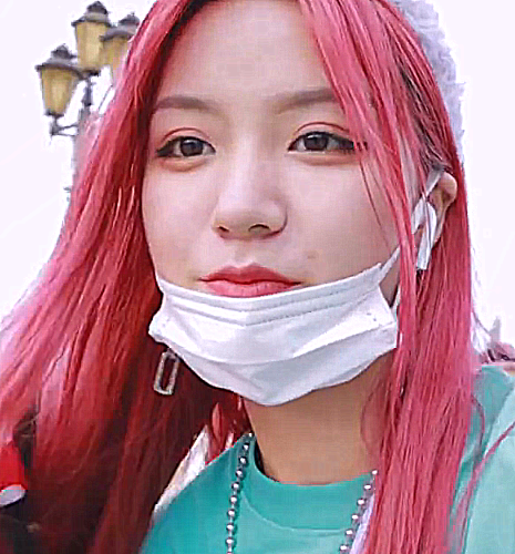 然而近期刀小刀和妹妹去迪士尼游玩,被很多网友偶遇