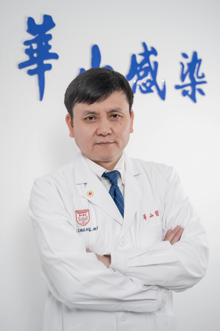 张文宏|专访医学界最爱放“狠话”的张文宏医生：开学后，你的这些做法风险大！
