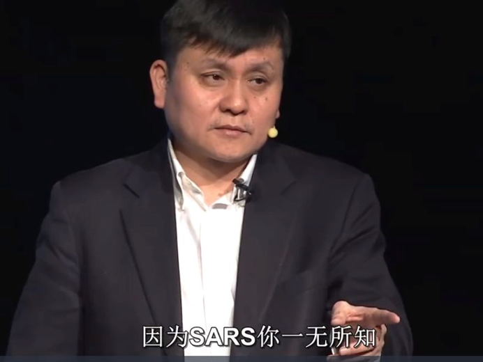 张文宏|专访医学界最爱放“狠话”的张文宏医生：开学后，你的这些做法风险大！