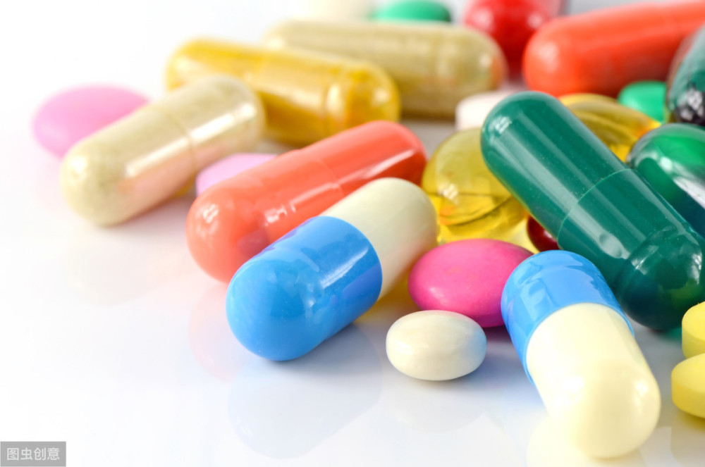 震颤|手抖不是帕金森病的专利，细数常见引起手抖的原因