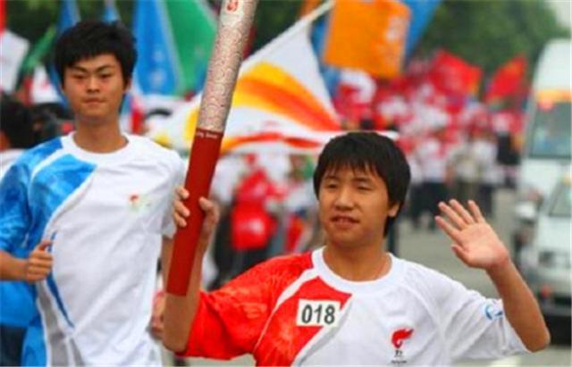 雷楚年|12年前那个在汶川地震中救下7个人的小英雄，如今已沦为阶下囚