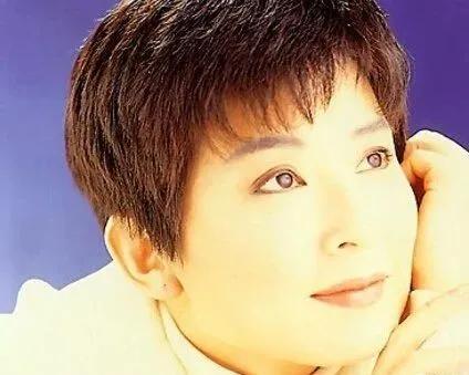 天后陈淑桦罕见近照曝光,62岁难掩苍老,当红时改名退圈至今未婚