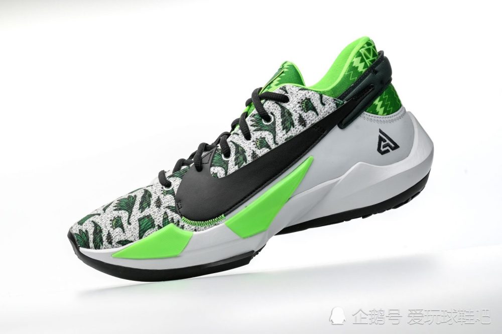 字母哥二代nike zoom freak 2"naija"限量发售!