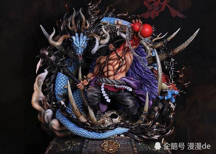 凯多人龙合体手办神龙抢镜不说网友是买酒送手办吧