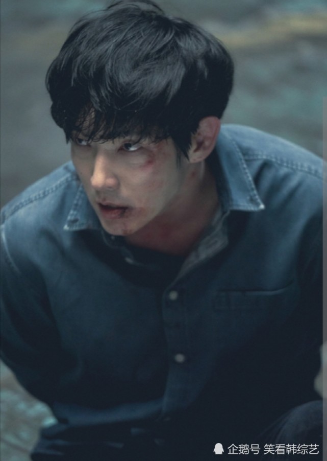 《恶之花》李准基犹如电影般的幕后剧照,通过照片展现演技