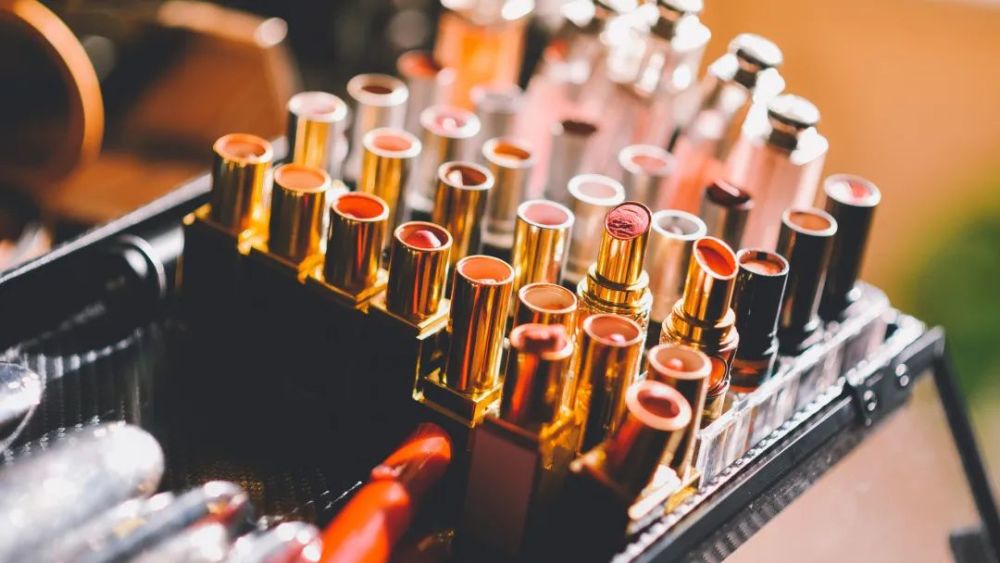 李佳琦 薇娅荣登bbc 直播带货 英文应该怎么说 腾讯新闻