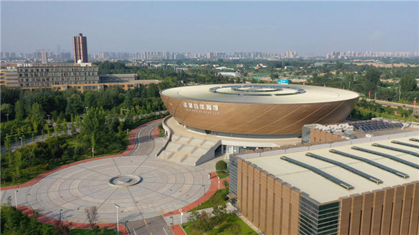 被戏称为"大金碗"的西安电子科技大学南校区远望谷体育馆 供图 十四运