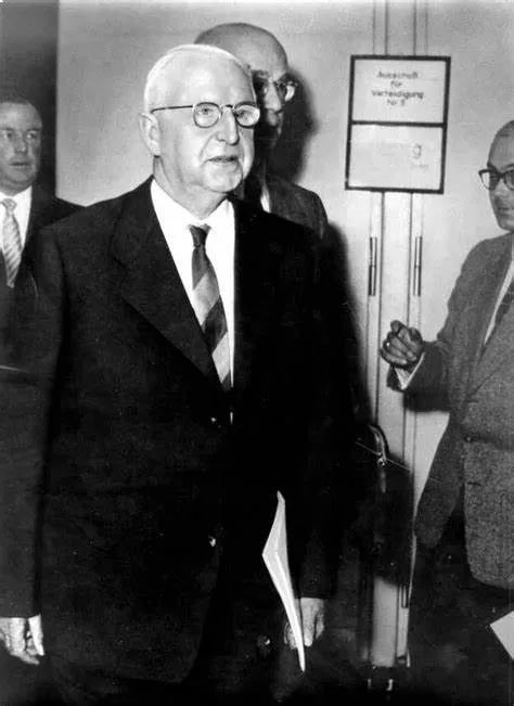 闪电伯爵曼施坦因