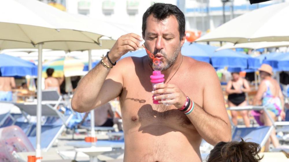 意大利_时政|疫情期间难民涌入，意大利有意向突尼斯提供1100万欧元，以阻止难民入境