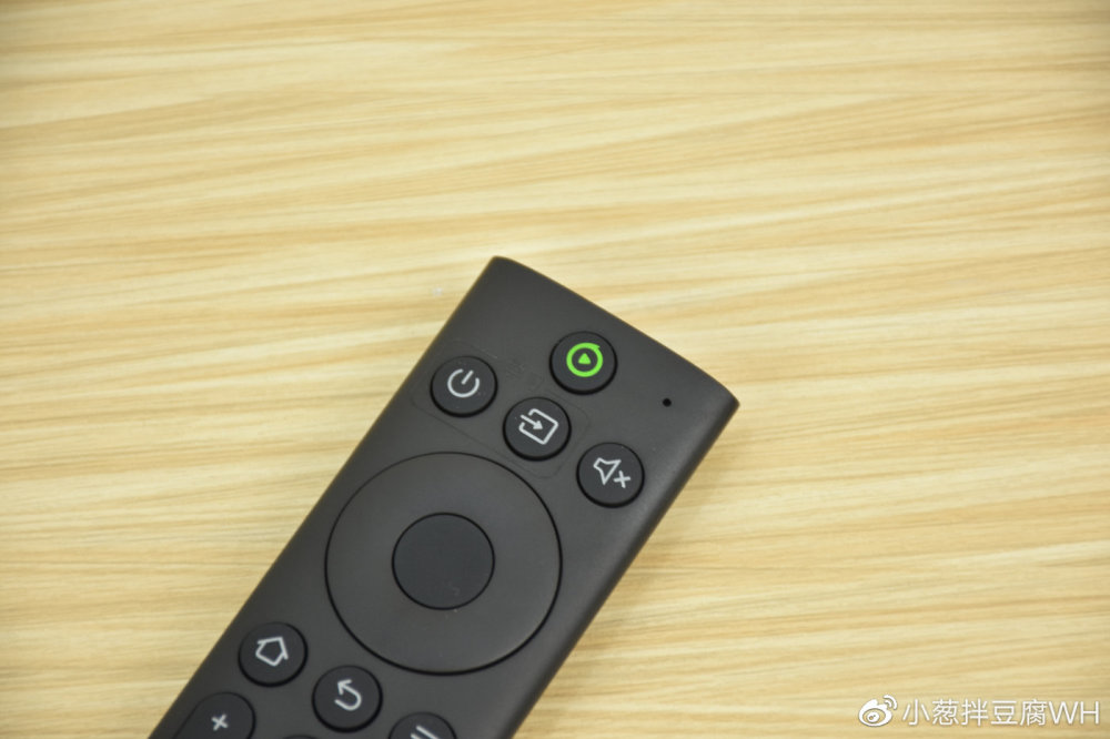 丰富资源,投屏神器,智能语音操控～爱奇艺电视果5s plus