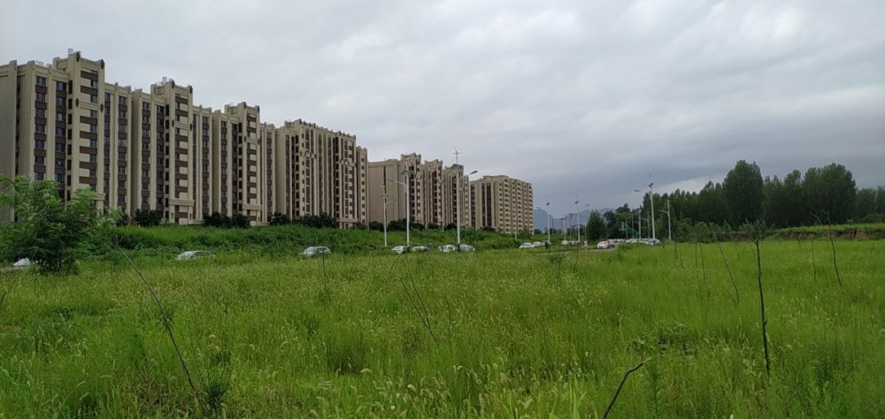 王佐镇|雨润京城，丰台王佐形成草原“小天路”景观
