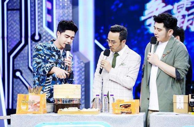 和张杰一起在东方卫视出道37岁被湖南卫视相中主持天天向上