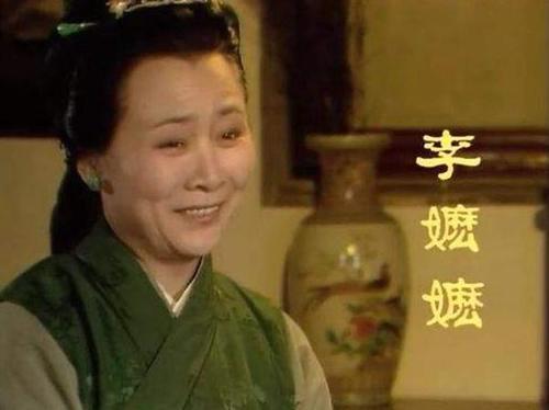 袭人|袭人和宝玉偷试时，谁在门外偷听？一碗牛奶的来龙去脉里有答案