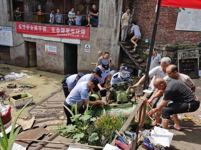 洪峰过境|洪峰过境，沙区警方在行动！