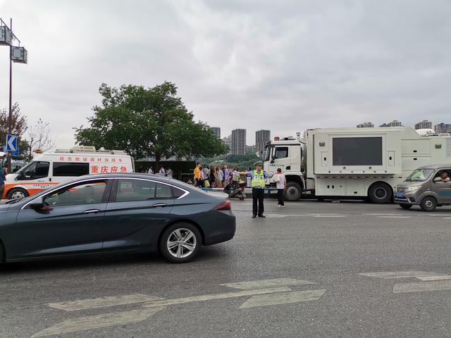 洪峰过境|洪峰过境，沙区警方在行动！