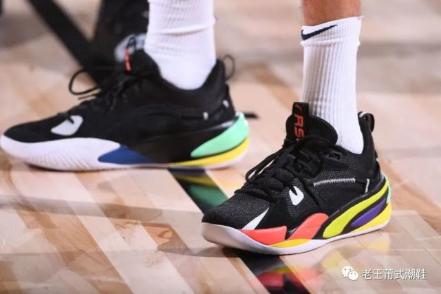 威廉姆斯上脚匹克态极赛布尔上脚nikepg4