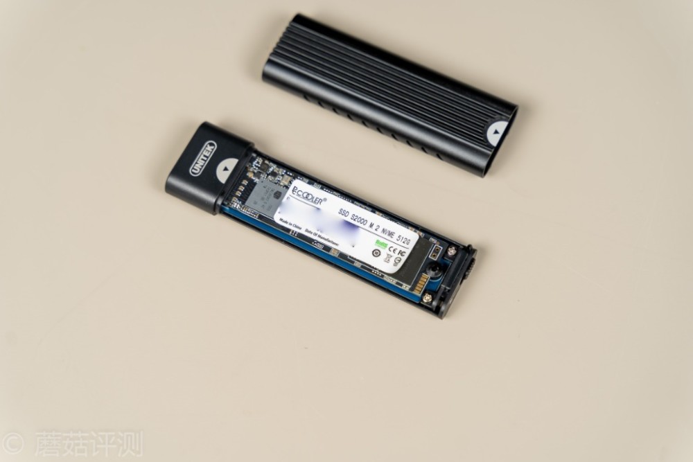 极致冷静,高速稳定,优越者 m.2硬盘盒s209a 评测