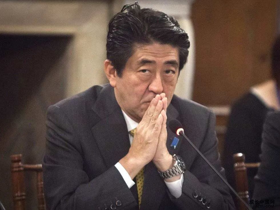 安倍晋三|5年传出5次吐血，体检一次足足7小时，安倍身体出啥问题了？