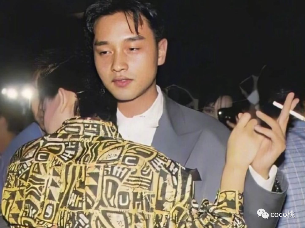 李嘉欣|从老牌最美港姐到嫁豪门，李嘉欣都得喊她一声大前辈！