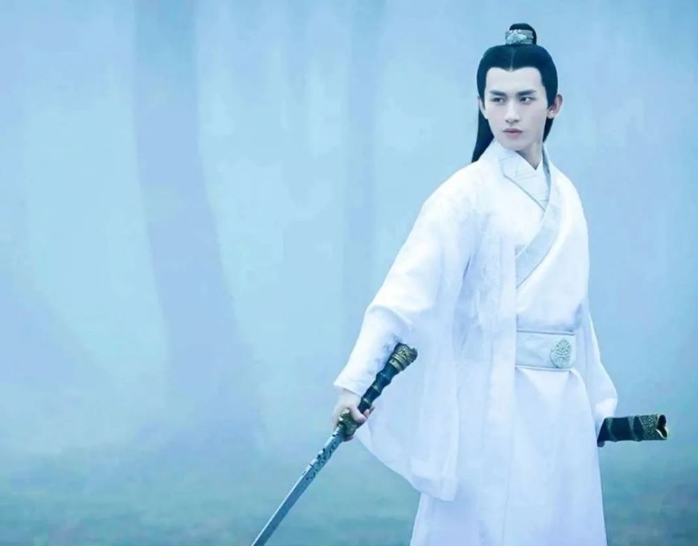 成毅|成毅，用《琉璃》实力证明，他是唯一的离泽宫小公主