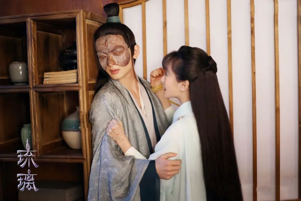 成毅|成毅，用《琉璃》实力证明，他是唯一的离泽宫小公主