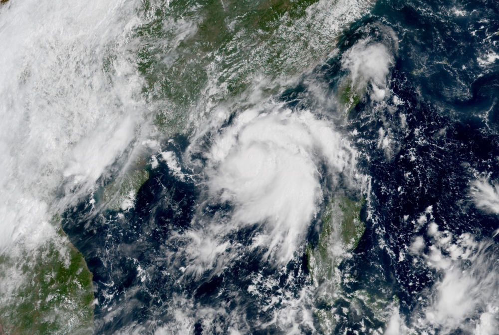 台风|7号台风海高斯迅猛增强，一天连跳三级！权威发布：预警再次升级