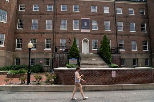 特朗普|忽视疫情紧盯中国 特朗普政府受多方质疑