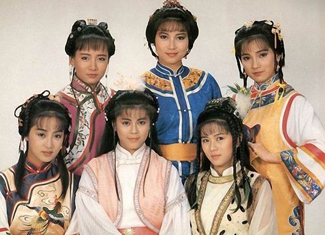 还记得梁朝伟版《倚天屠龙记》里的赵敏,被誉为"古装美人"