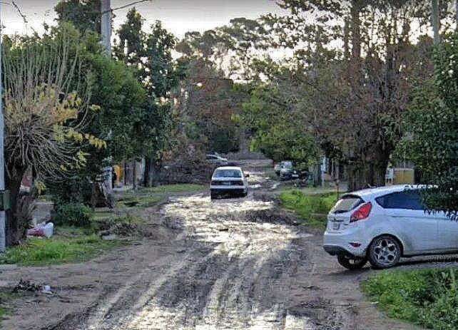 网约车司机|两名男子为了抢车杀死网约车司机，随手把尸体从飞驰的汽车中扔出