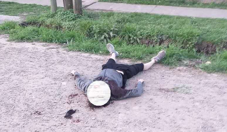 网约车司机|两名男子为了抢车杀死网约车司机，随手把尸体从飞驰的汽车中扔出