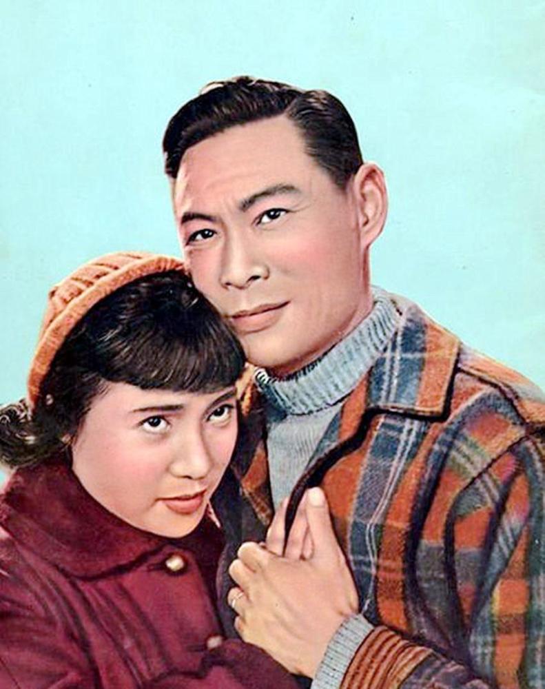 难忘《女篮5号》,刘琼去世,秦怡健在,5号饰演者曹其纬去哪了_腾讯新闻