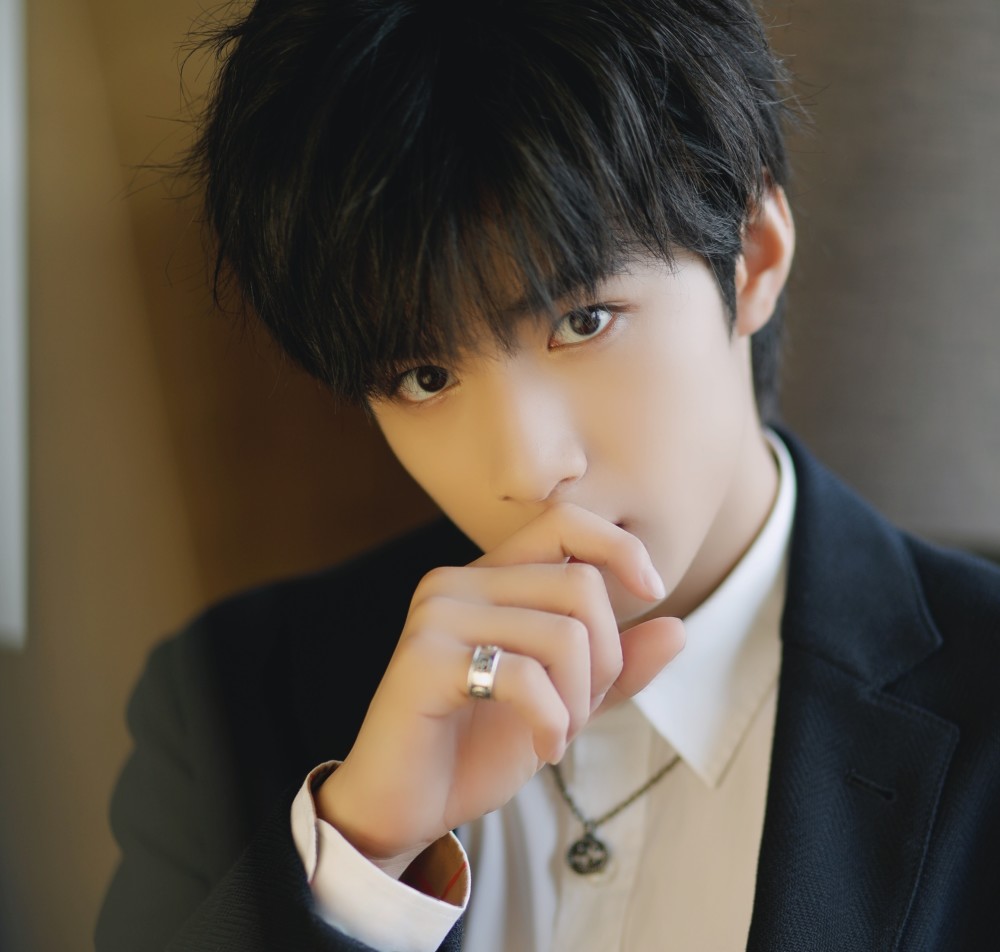 明星势力榜最新排名:时代少年团四人上榜,蔡徐坤重回前十,王一博稳坐