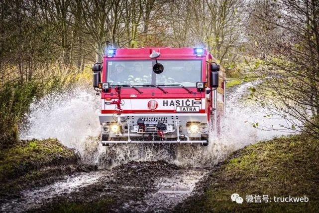 德国消防队也买东欧车太脱拉将向勃兰登堡州提供41辆全驱消防车