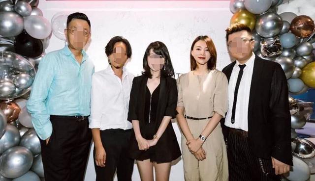 董卿|主持人董卿近况曝光，现身理发店站台气质温婉，手上戒指太吸睛