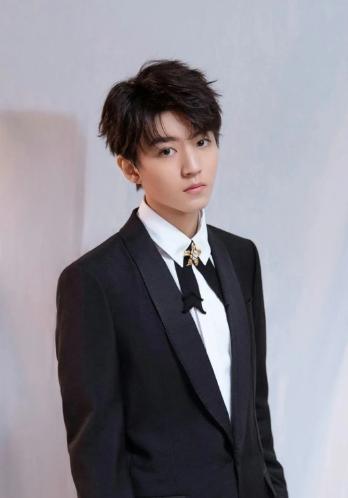 tfboys|围观TFBOYS七周年演唱会，吃瓜路人需要注意啥？