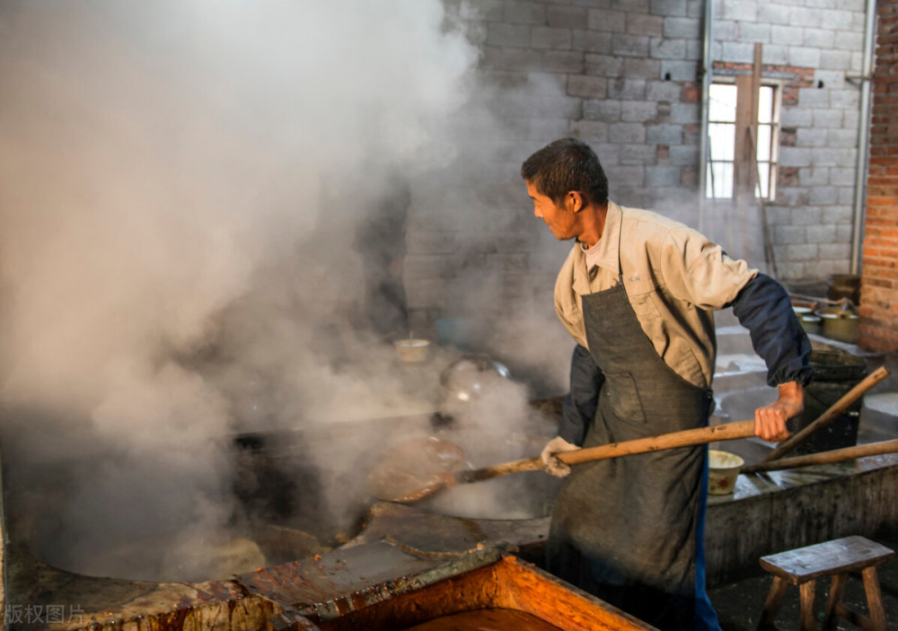 红糖|农民花3块钱买1斤红糖，蔬菜产量就能增15％？红糖叶面肥方法绝了