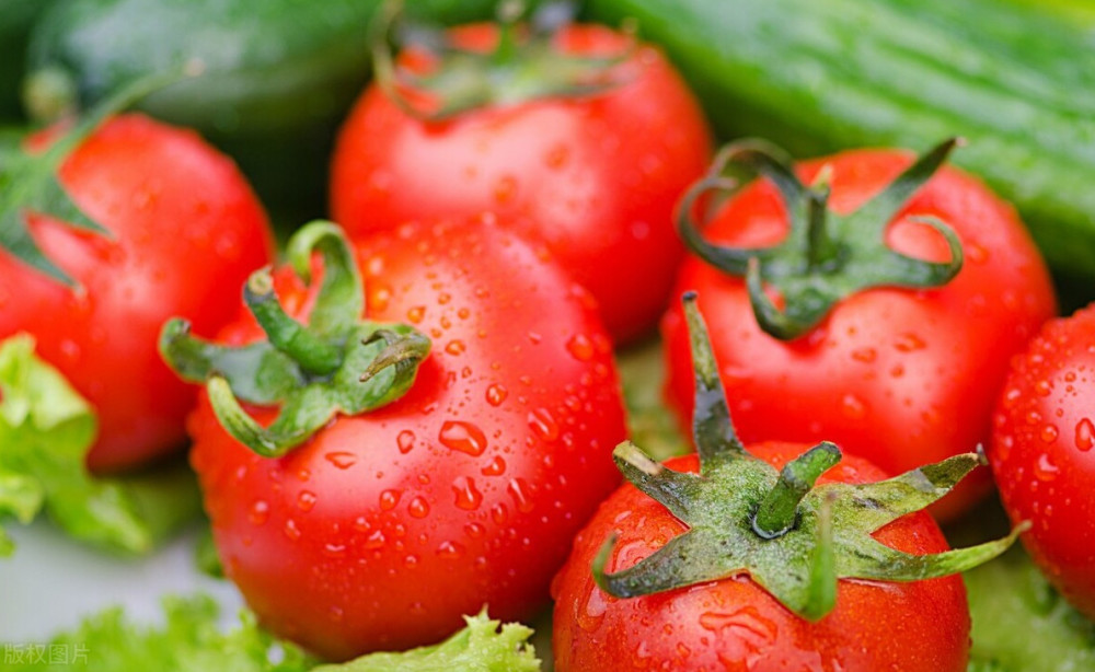 红糖|农民花3块钱买1斤红糖，蔬菜产量就能增15％？红糖叶面肥方法绝了