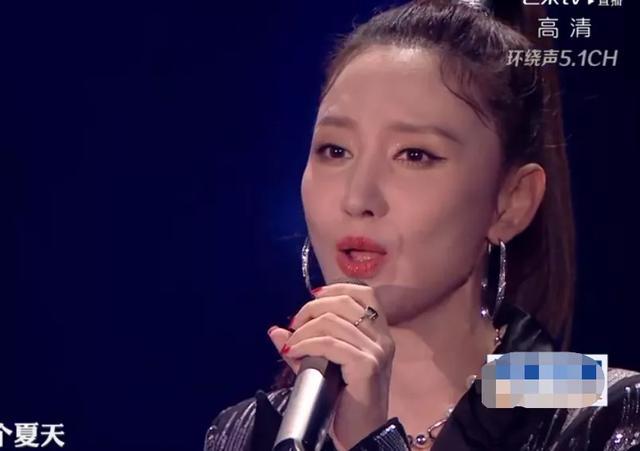 王一博|芒果汽车晚会现场：王一博念错词笑场，沈梦辰鼻子歪，周笔畅走音