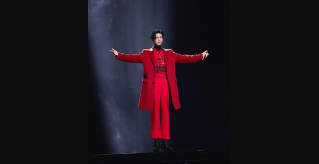 罗云熙|演员罗云熙十年芭蕾破茧成蝶 “一杯敬努力一杯敬光芒”