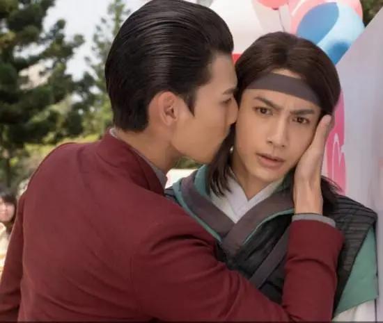 罗云熙|演员罗云熙十年芭蕾破茧成蝶 “一杯敬努力一杯敬光芒”