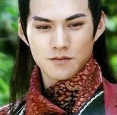 罗云熙|演员罗云熙十年芭蕾破茧成蝶 “一杯敬努力一杯敬光芒”