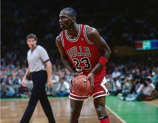 乔丹新秀赛季有多强?总得分第一mvp投票第六 力压大梦成最佳新秀