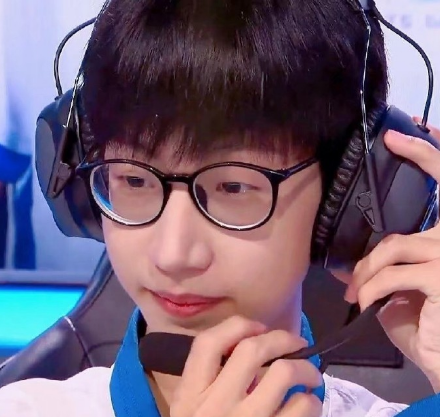 刚夺冠就解散ts这波操作看不懂了ag大力招揽暖阳