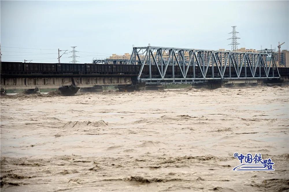 8100吨的8月17日13时许戳视频,超震撼中国铁路成都局集团有限公司立即