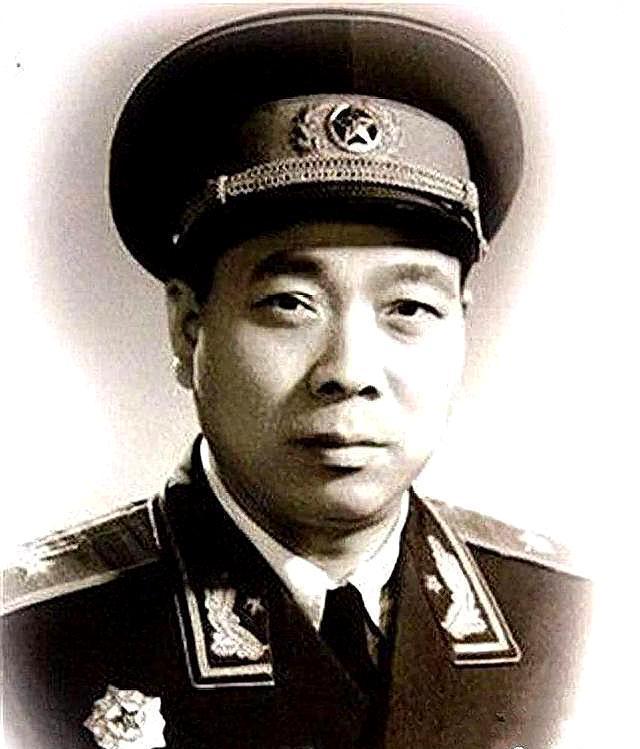 新中国最年轻的将军:一个17岁成为师政委,